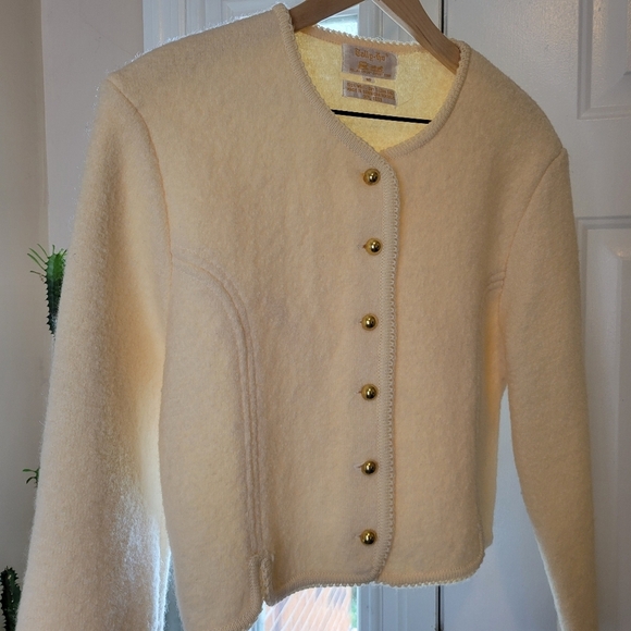 Tally Ho Wool Longsleeve Cropped Gold Button Cream Sweater, Size 8p - Picture 2 of 6